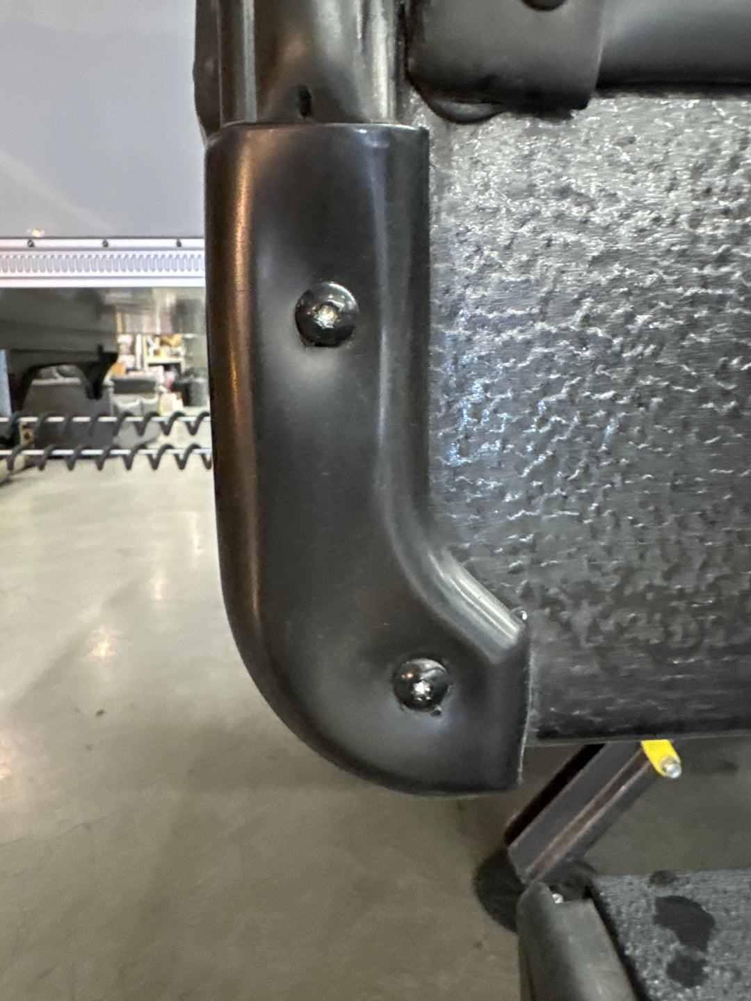 Left Hand Corner Molding