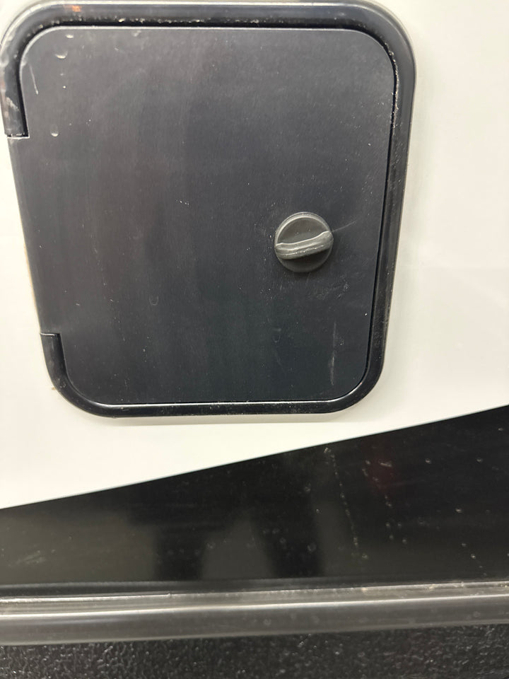 Fresh Water Tank Fill Assembly