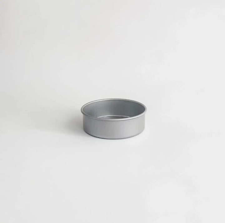 Round cake pan