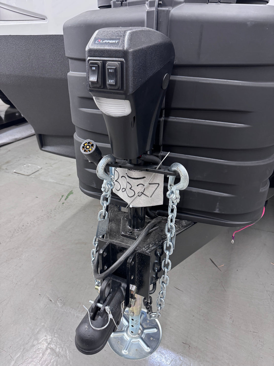 Auto Leveling Front Tongue Jack